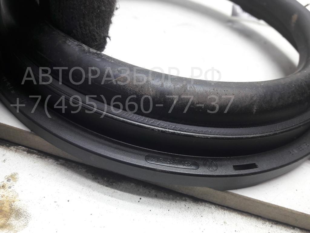 Накладка двери передней правой