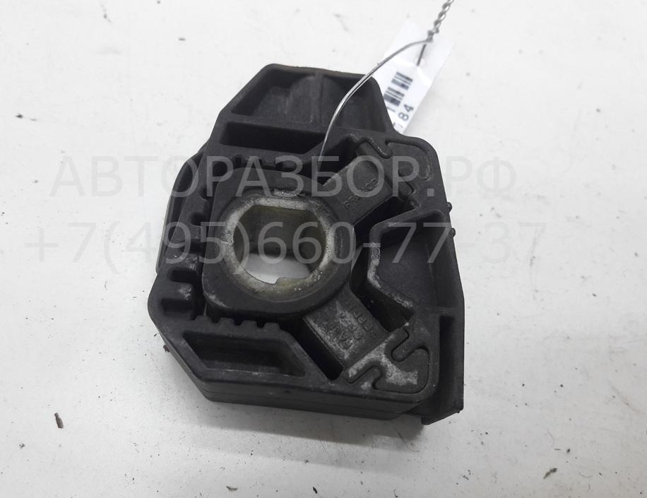 Кронштейн радиатора