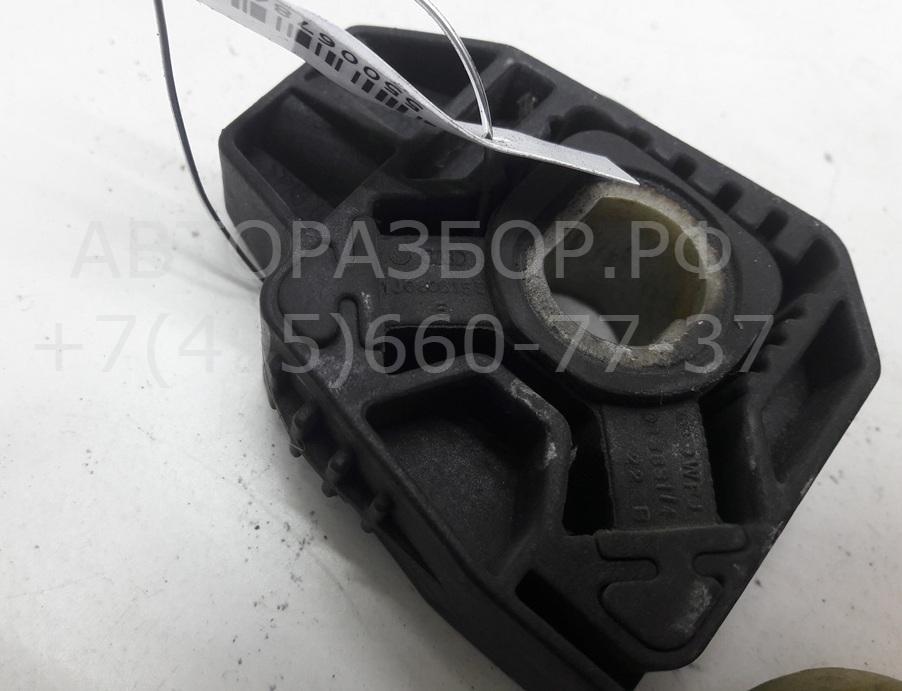 Кронштейн радиатора