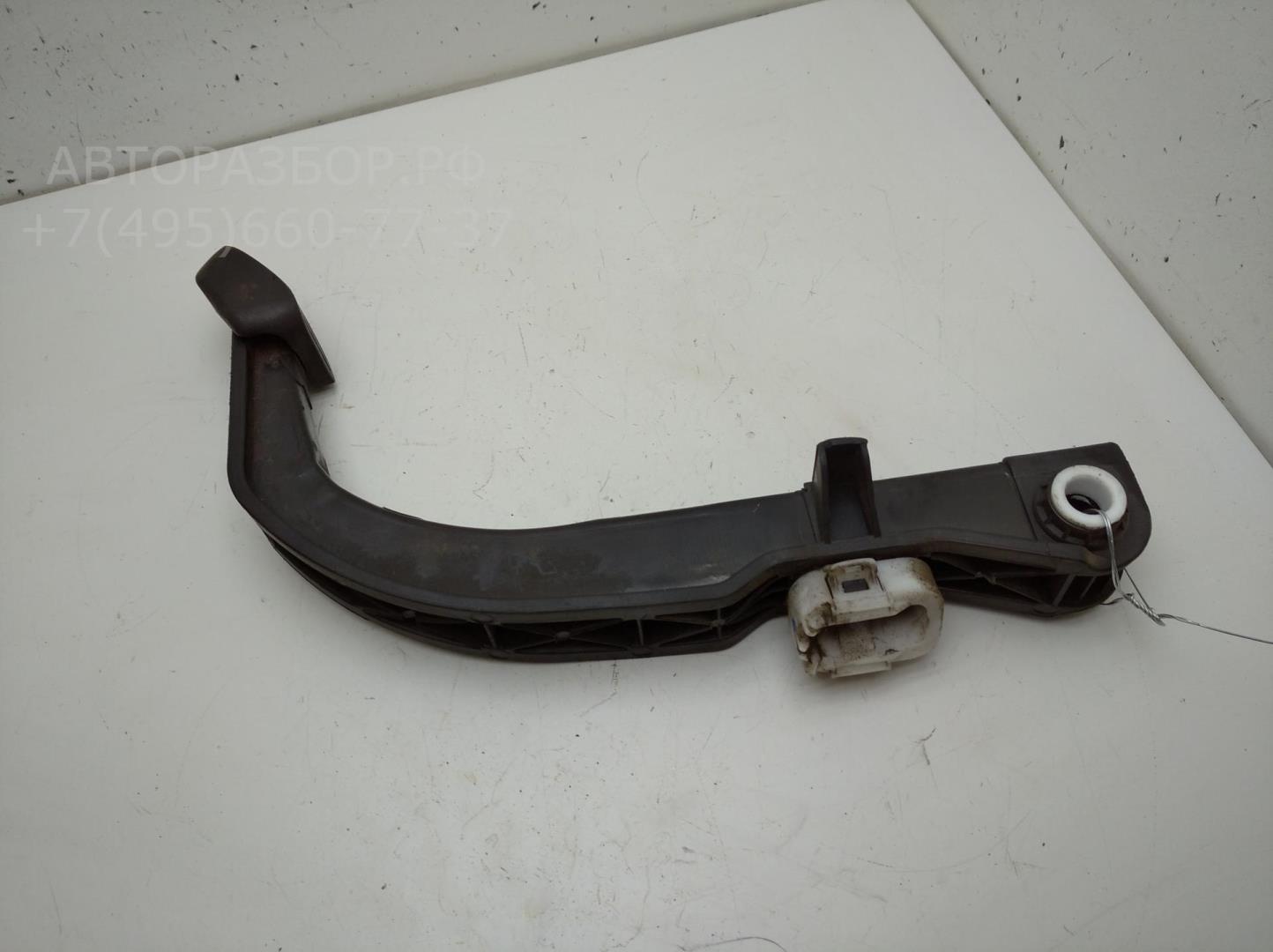 Педаль тормоза