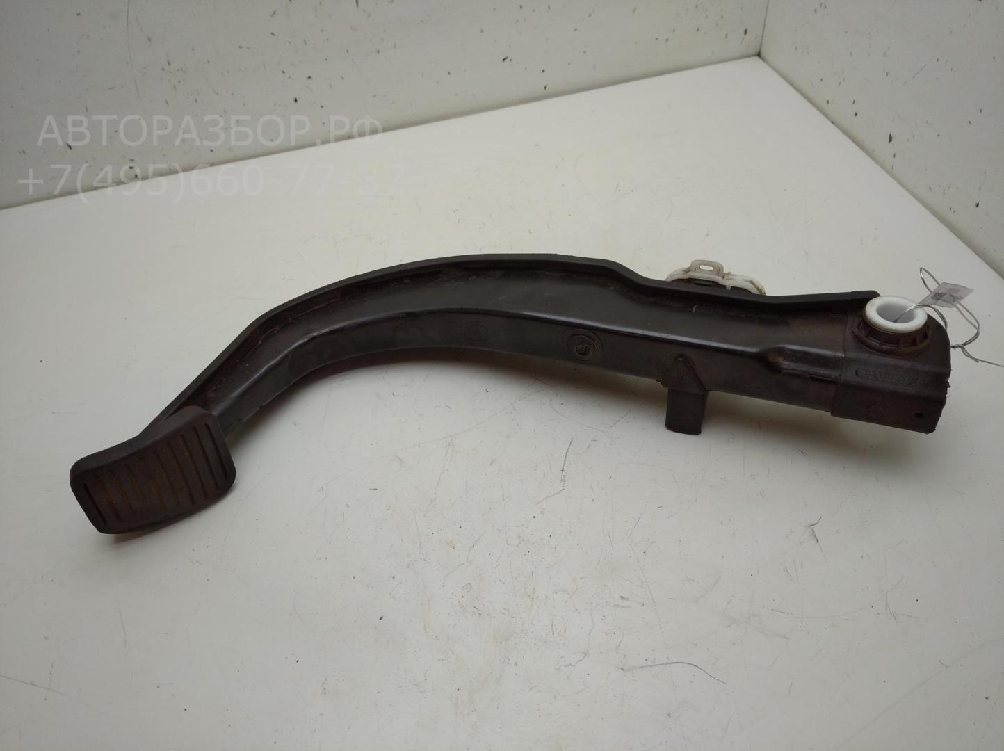 Педаль тормоза