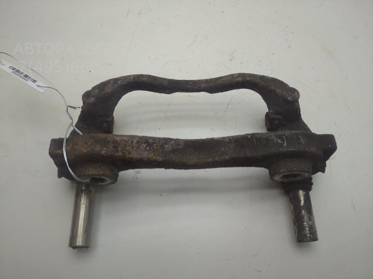 Скоба суппорта переднего