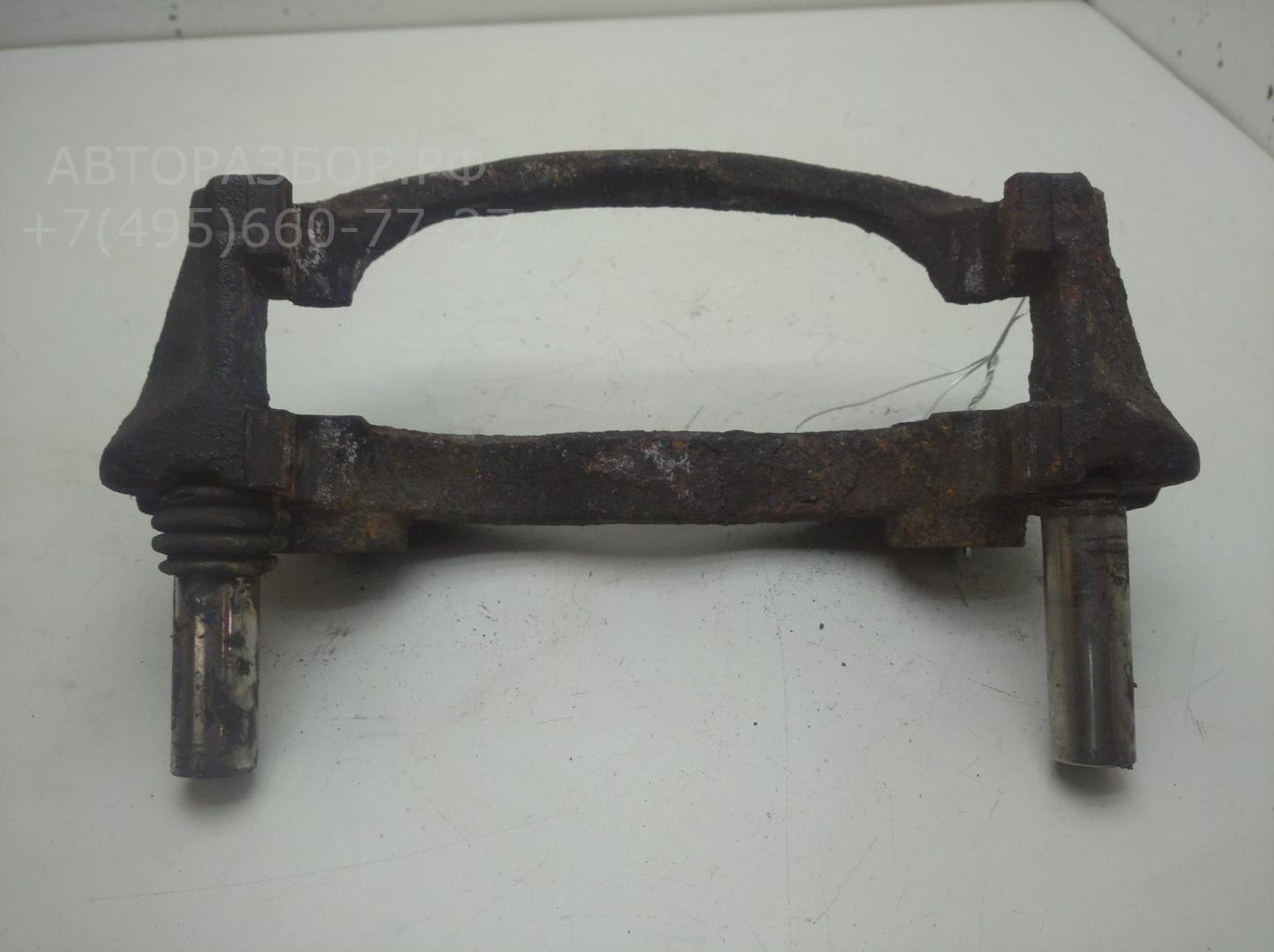 Скоба суппорта переднего