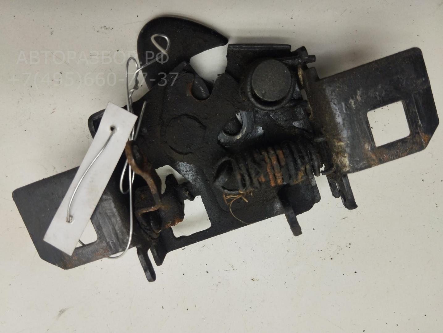 Замок капота