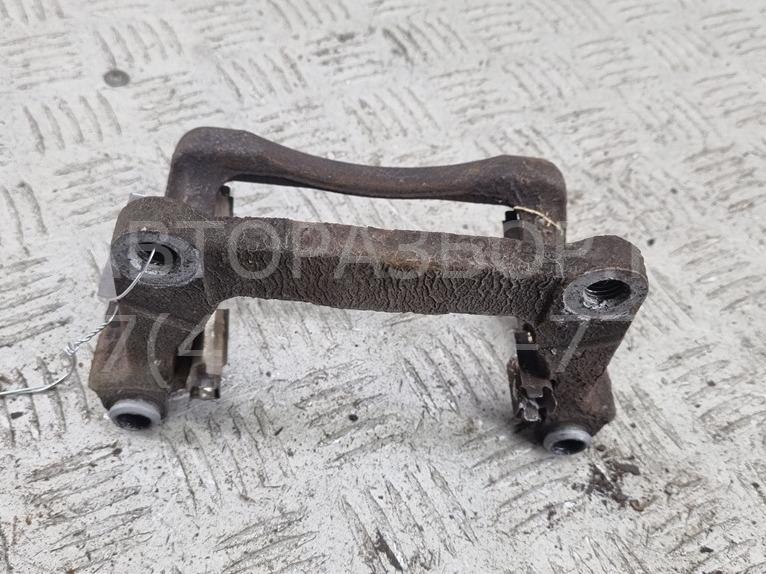 Скоба суппорта заднего