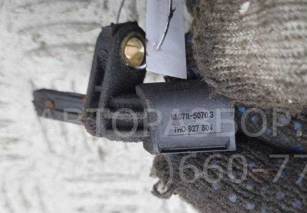 Датчик ABS передний