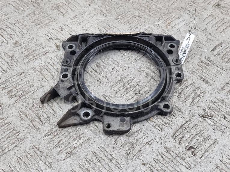 Крышка двигателя