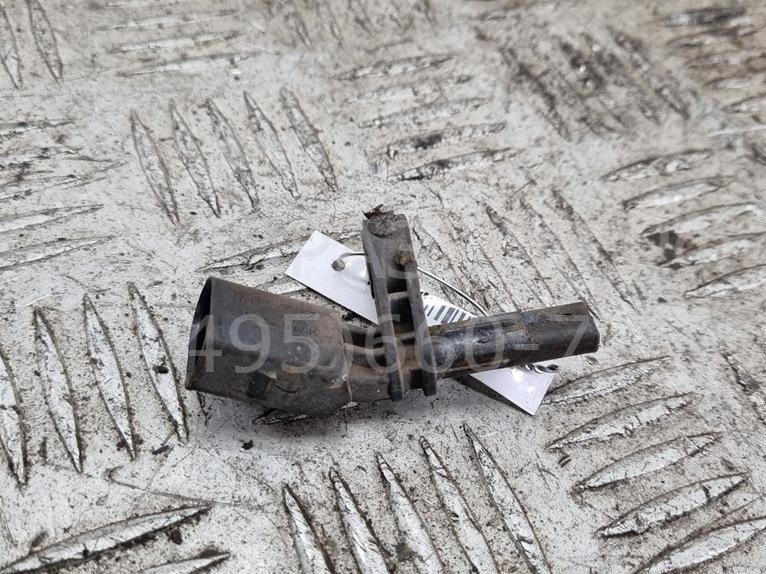 Датчик ABS передний