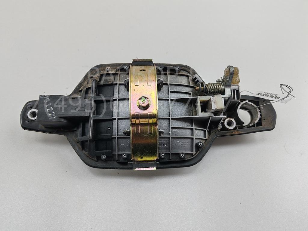 Ручка двери передней наружная правая