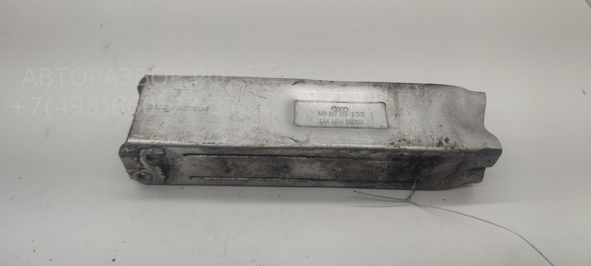 Кронштейн переднего бампера