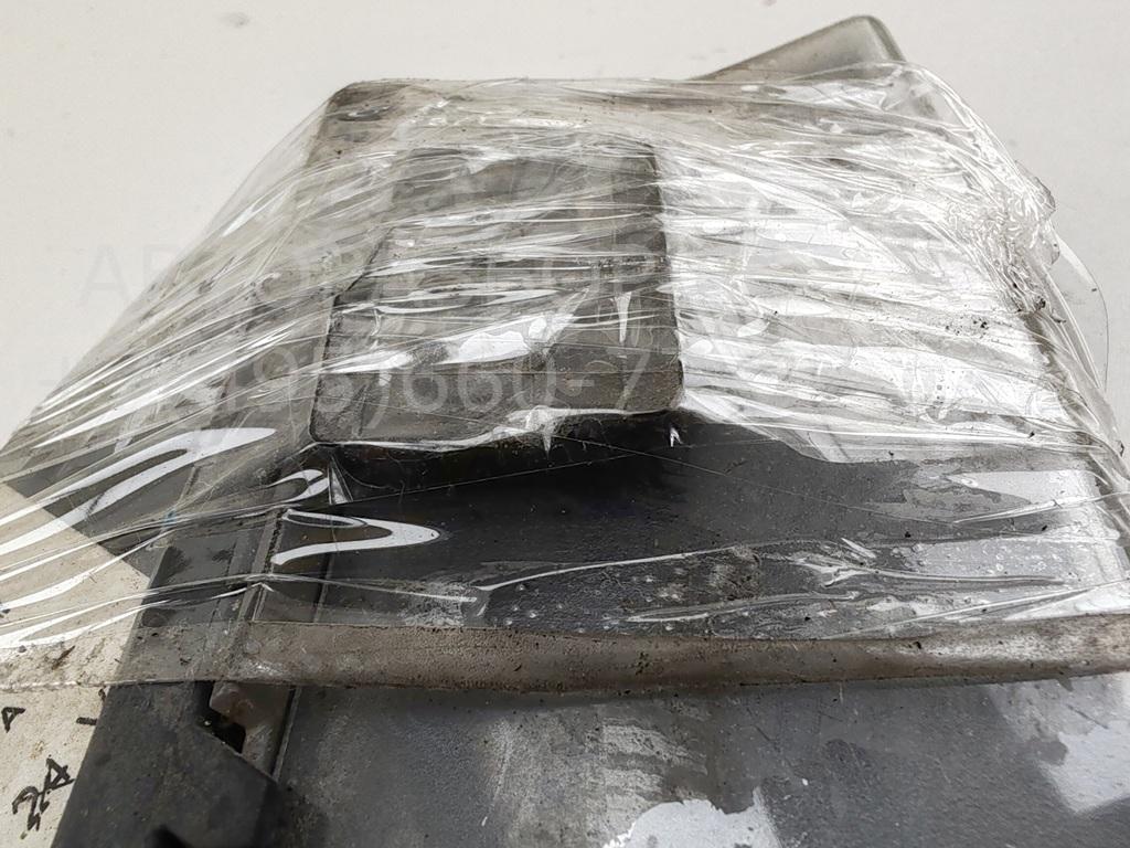 Фара противотуманная правая
