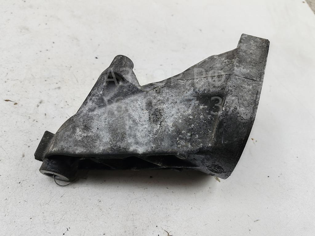 Опора двигателя