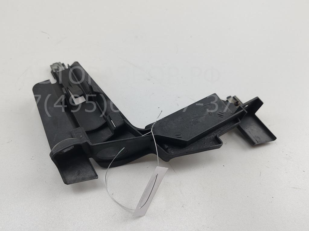 Крепеж фары