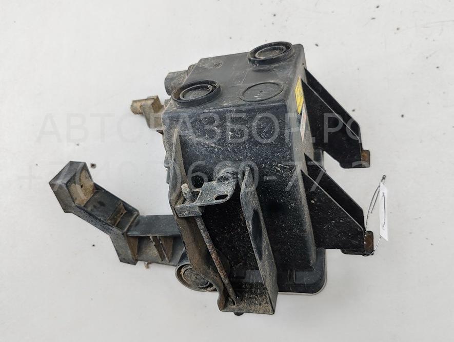 Фара противотуманная левая