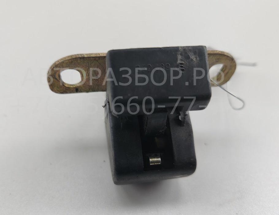 Замок двери задней левой