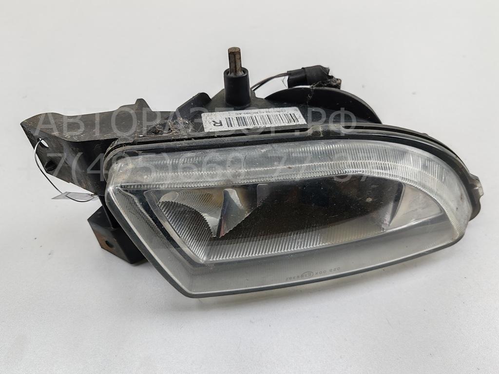 Фара противотуманная правая