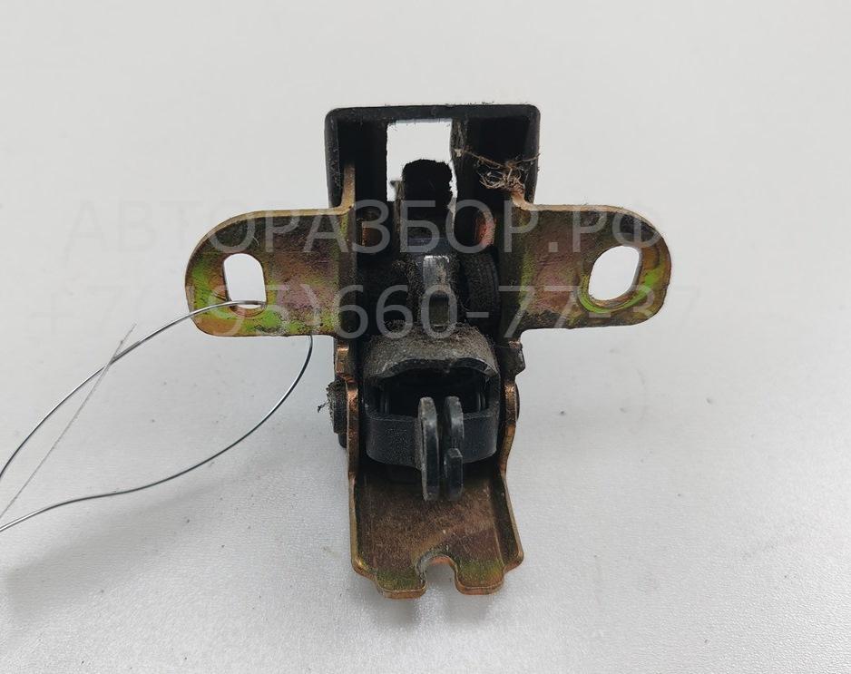 Замок двери задней левой