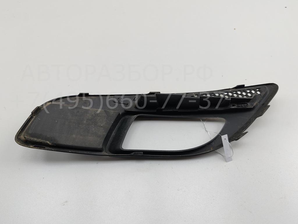 Рамка противотуманной фары правой