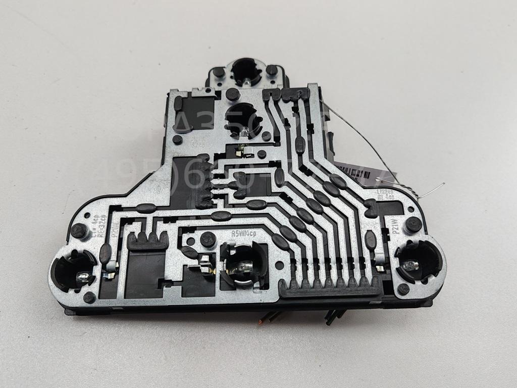 Плата заднего фонаря правого