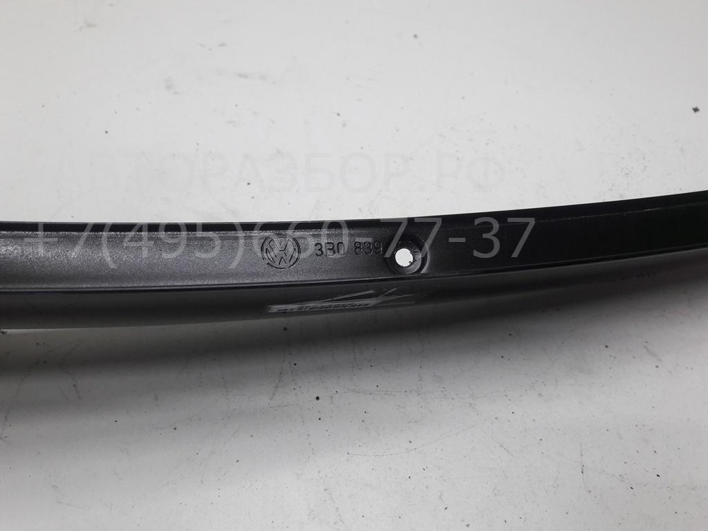 Накладка двери задней правой