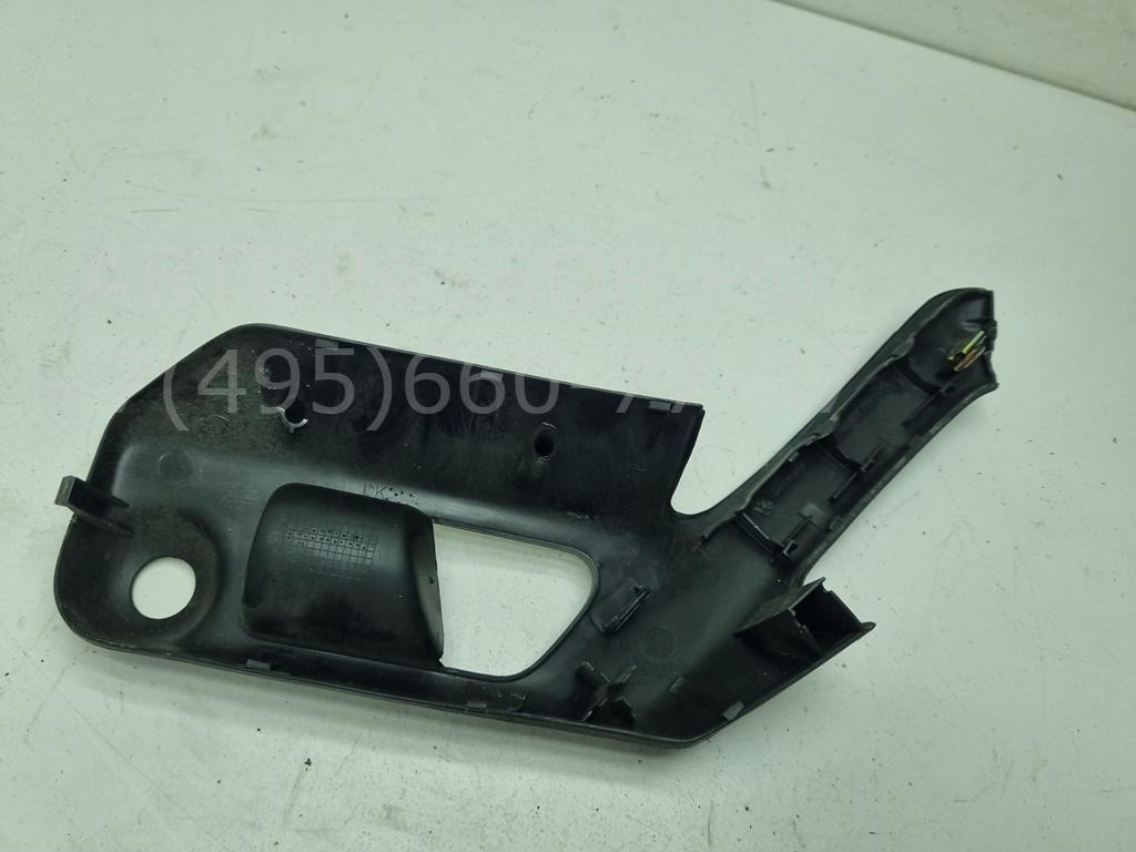 Накладка двери передней правой