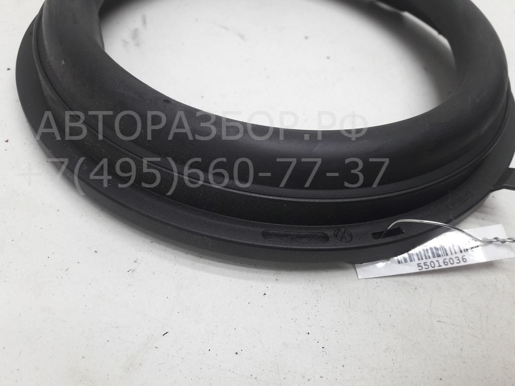 Накладка двери передней левой