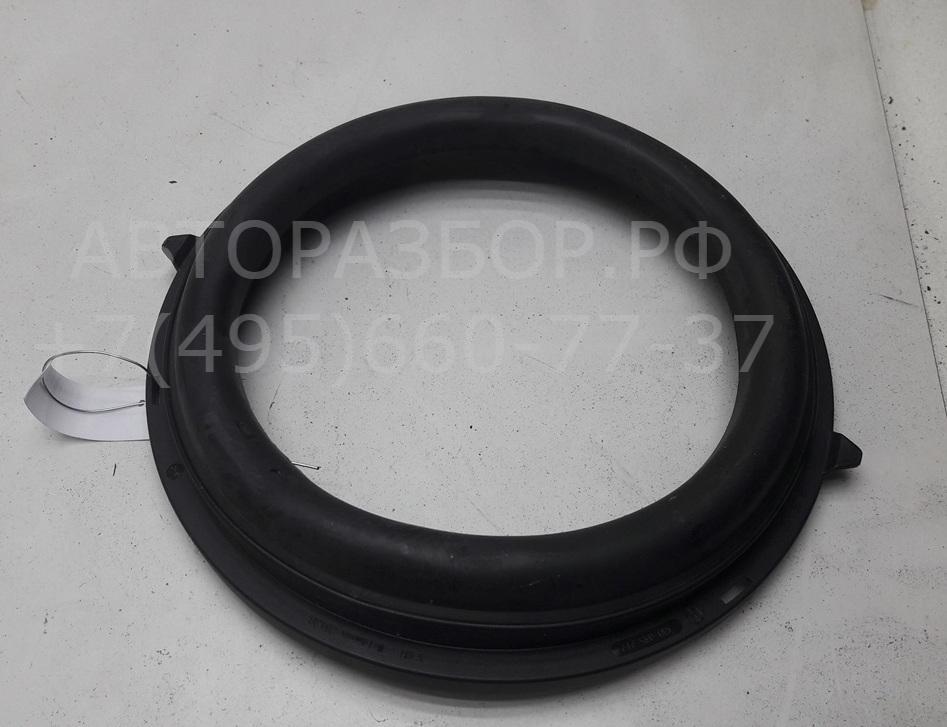 Накладка двери передней левой