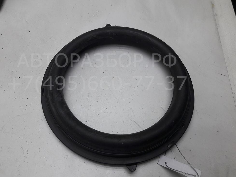 Накладка двери передней левой