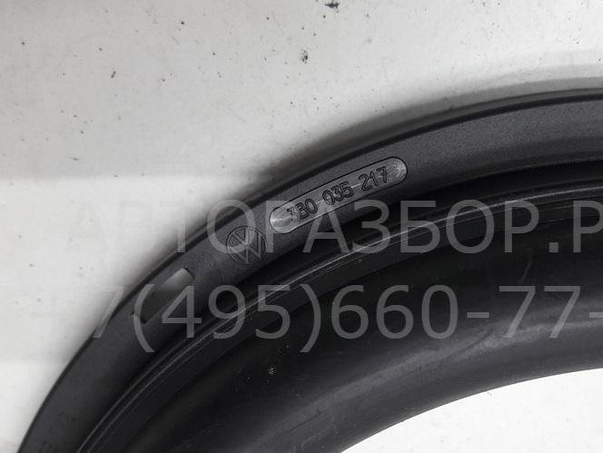 Накладка двери передней левой