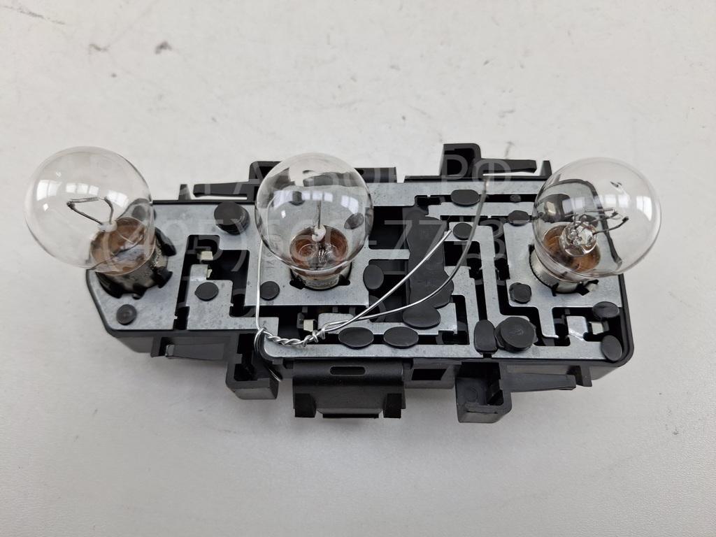 Плата заднего фонаря левого