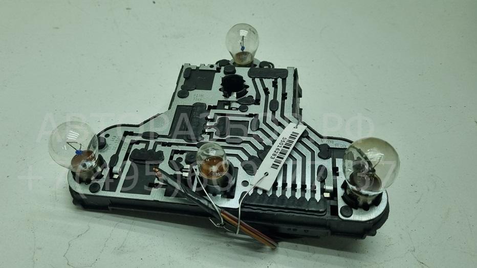 Плата заднего фонаря правого