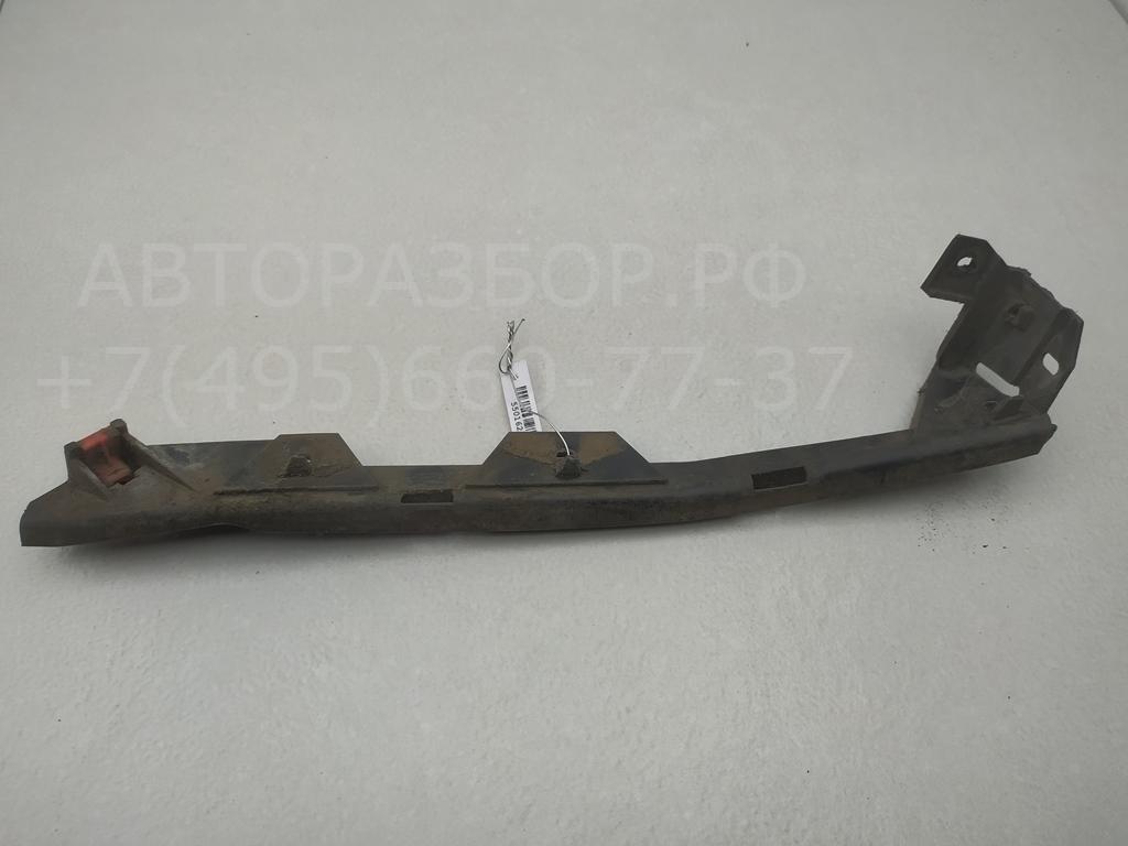 Кронштейн переднего бампера правый