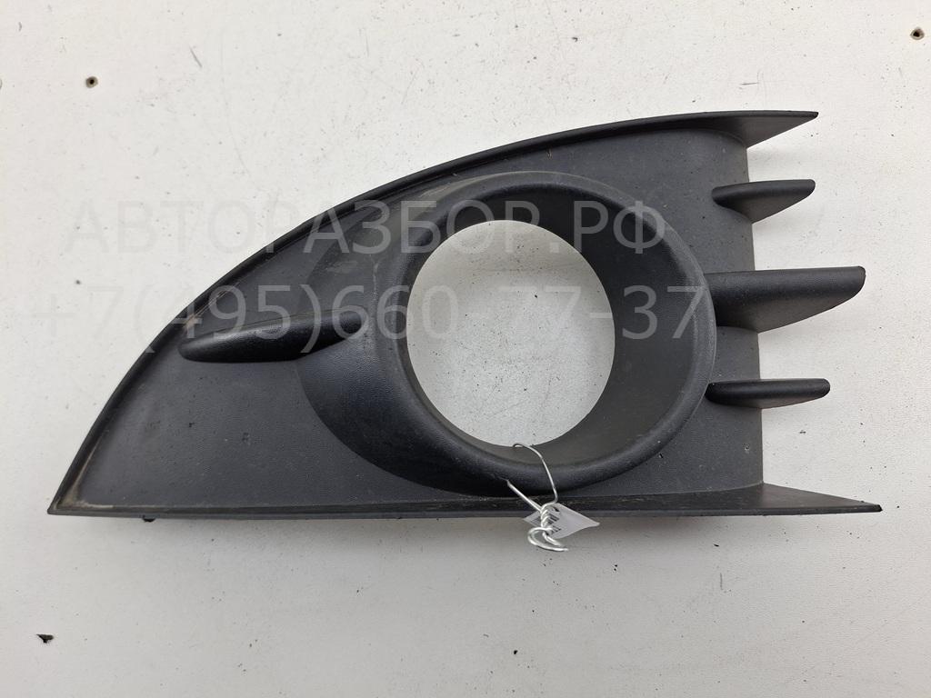 Рамка противотуманной фары левой