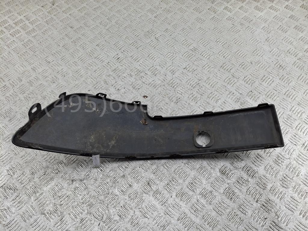 Молдинг переднего бампера правый