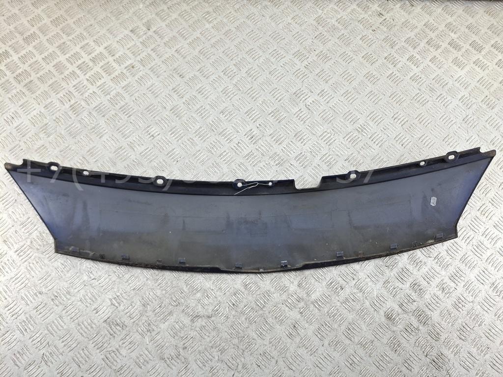 Накладка переднего бампера