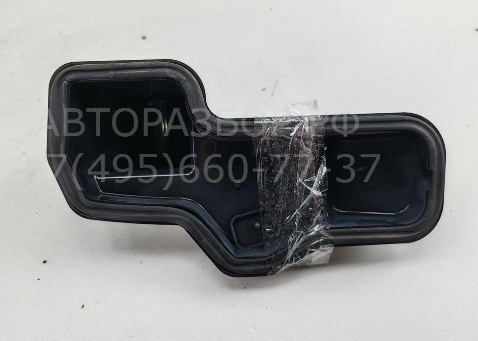 Крышка фары левой