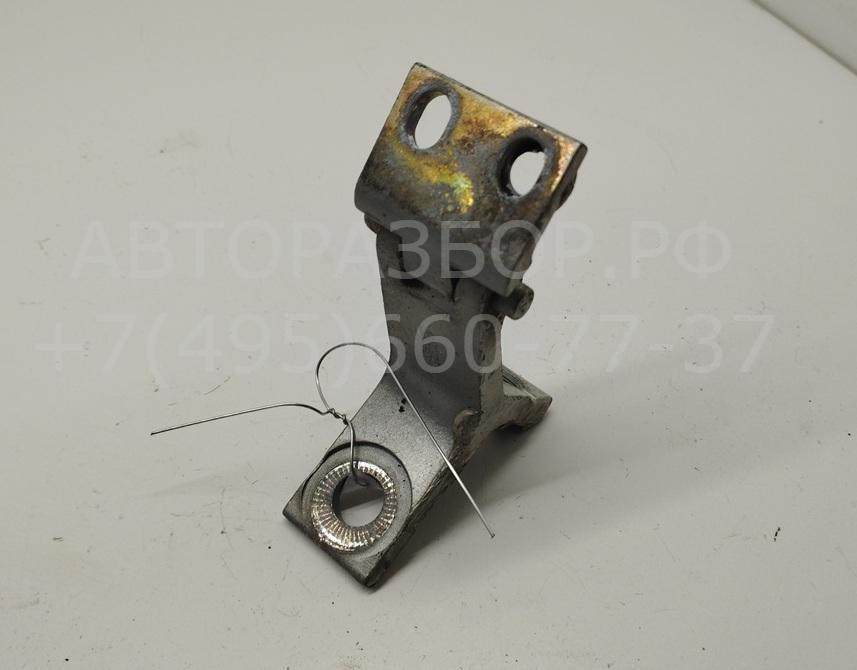 Петля двери