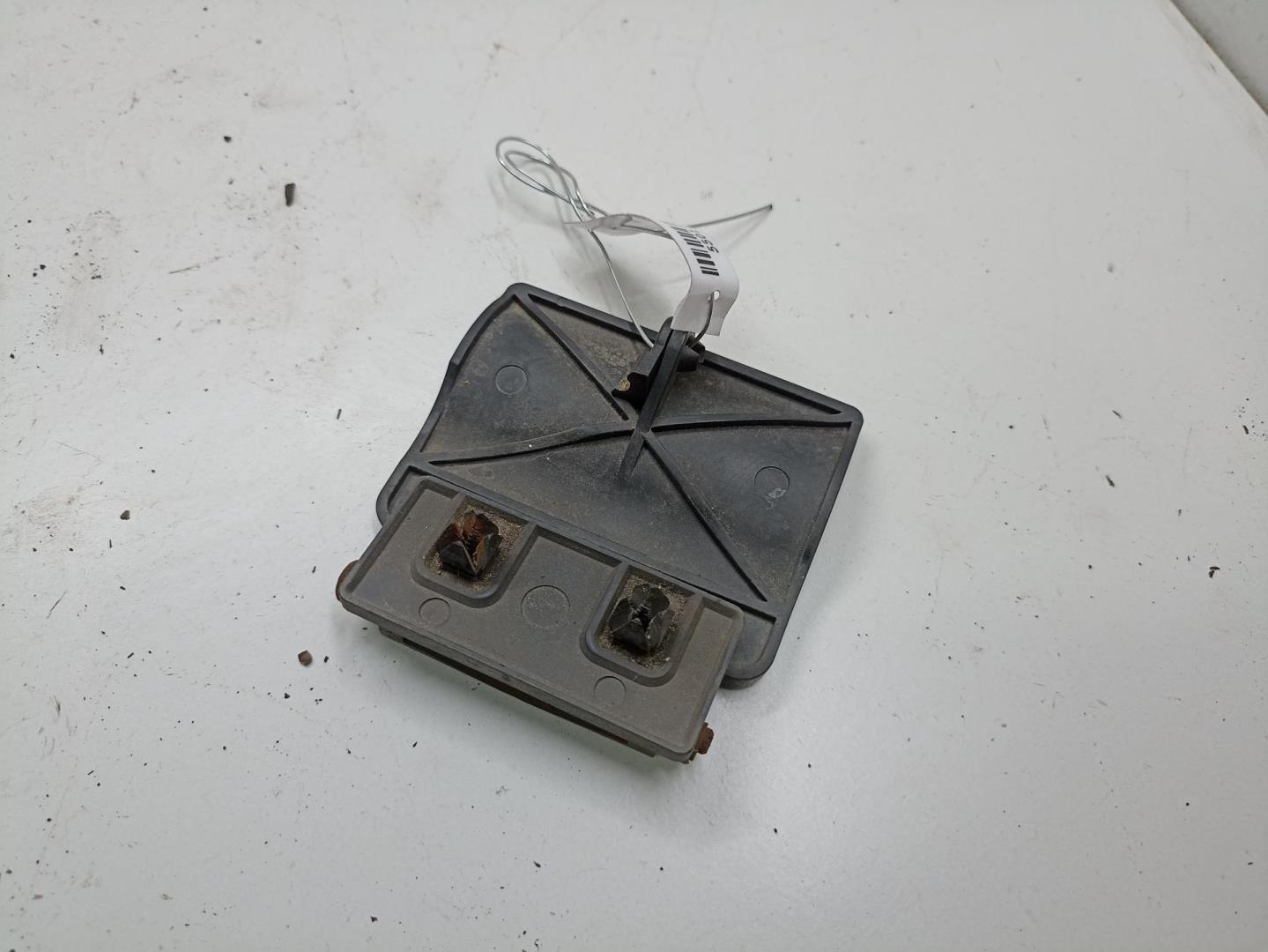 Ручка открывания капота