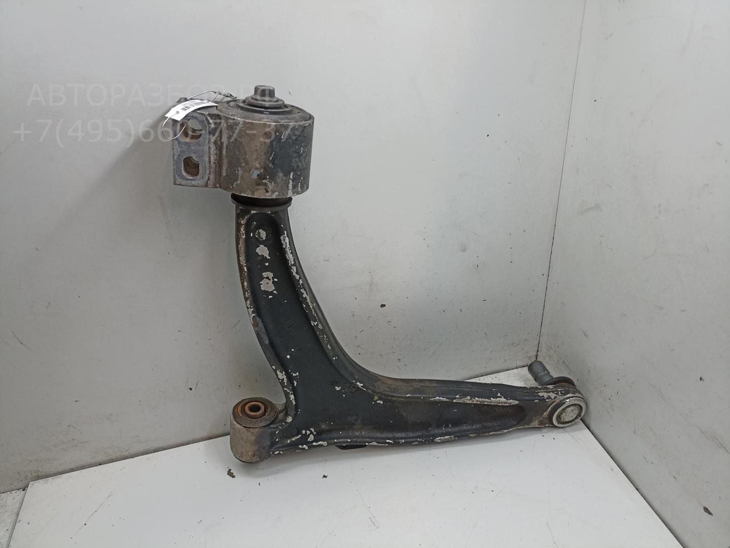 Рычаг передний правый