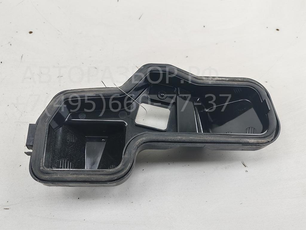 Крышка фары левой