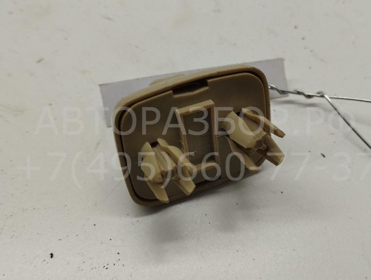 Кронштейн солнцезащитного козырька