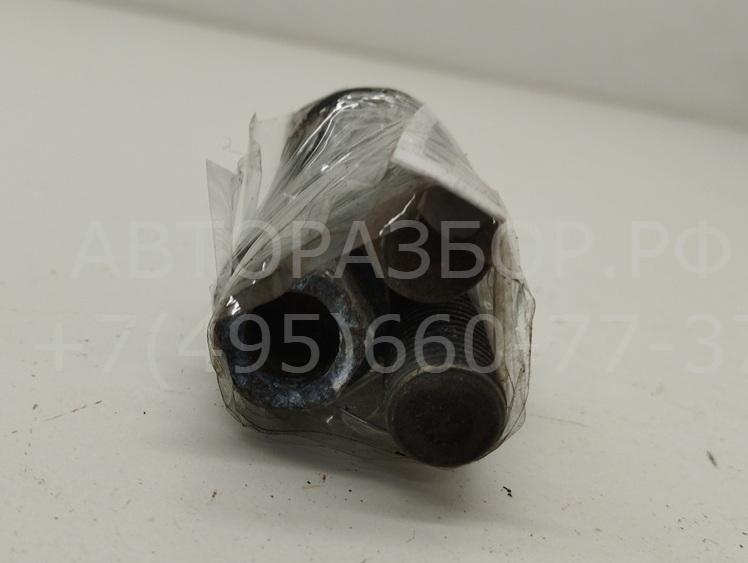 Болт колесный