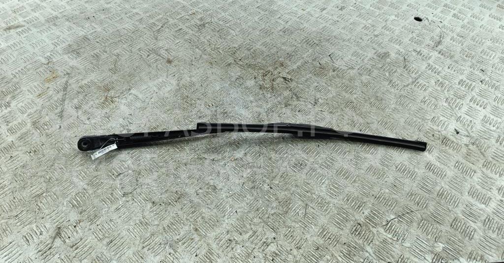 Поводок стеклоочистителя передний правый