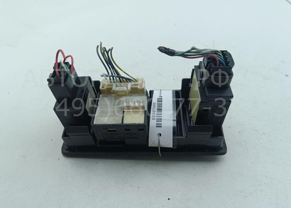 Кнопка регулировки зеркала