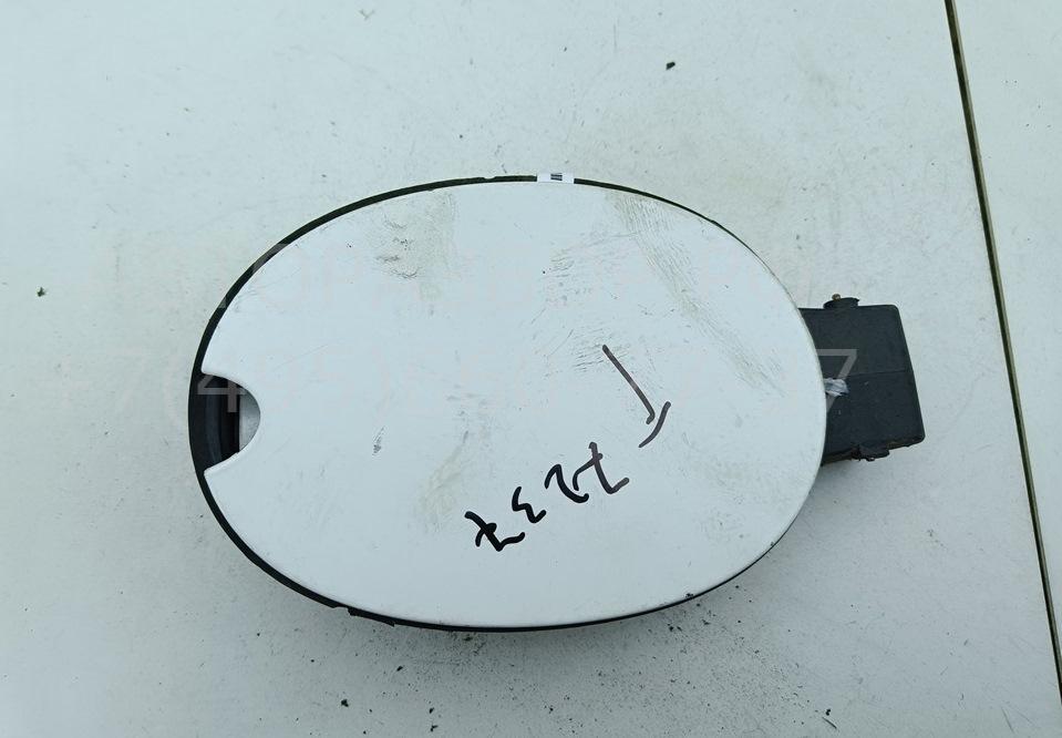 Лючок бензобака