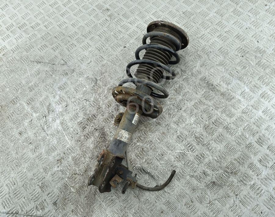 Амортизатор передний правый