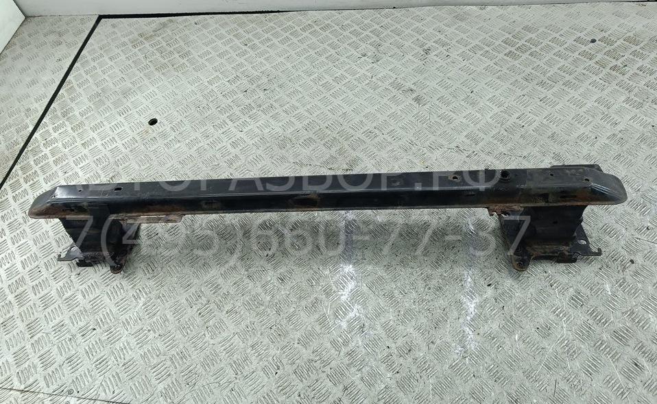 Усилитель переднего бампера