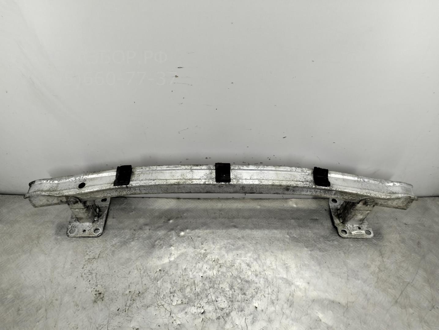 Усилитель переднего бампера