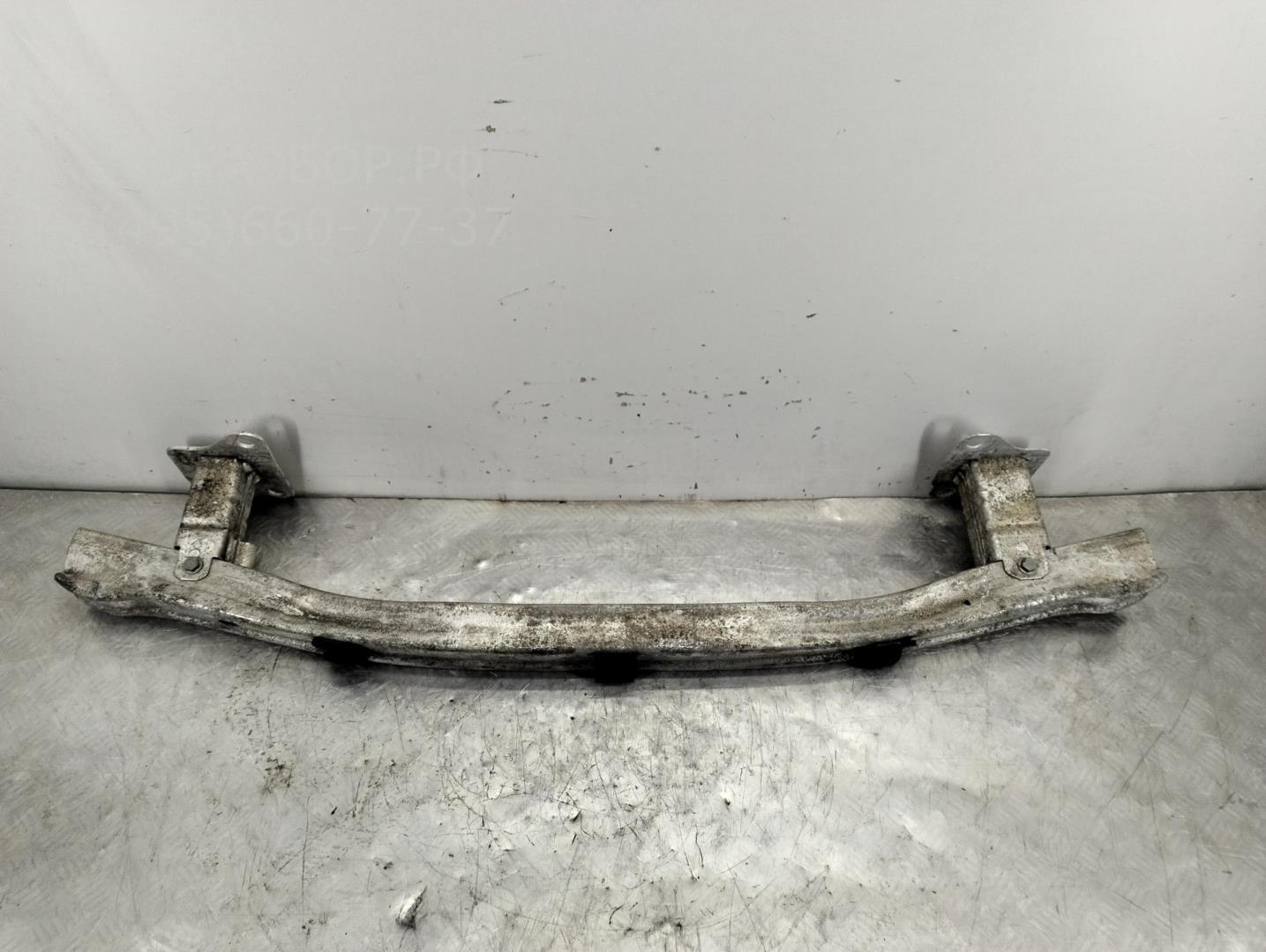 Усилитель переднего бампера