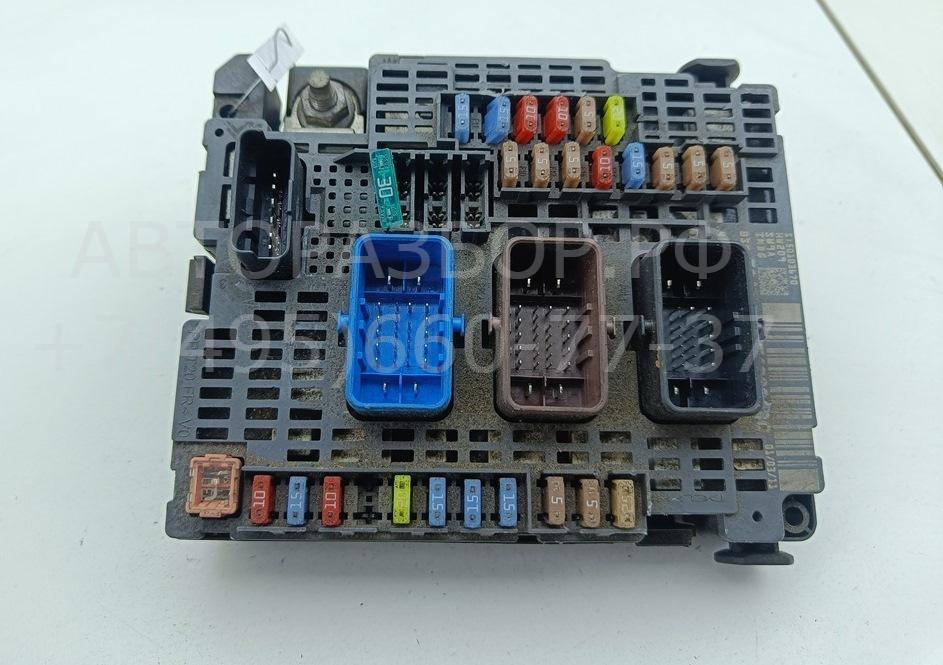 Блок предохранителей